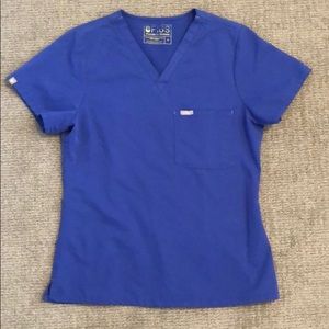 Figs Casma blue scrub top